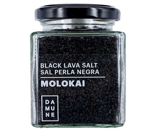 Entre goût fumé et iodé : le sel noir d’Hawaï